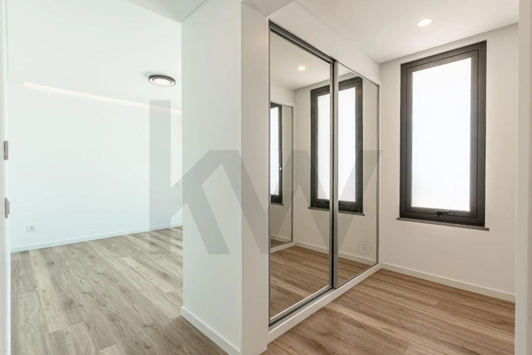 Moradia T3 para Venda em Arco da Calheta Foto 23