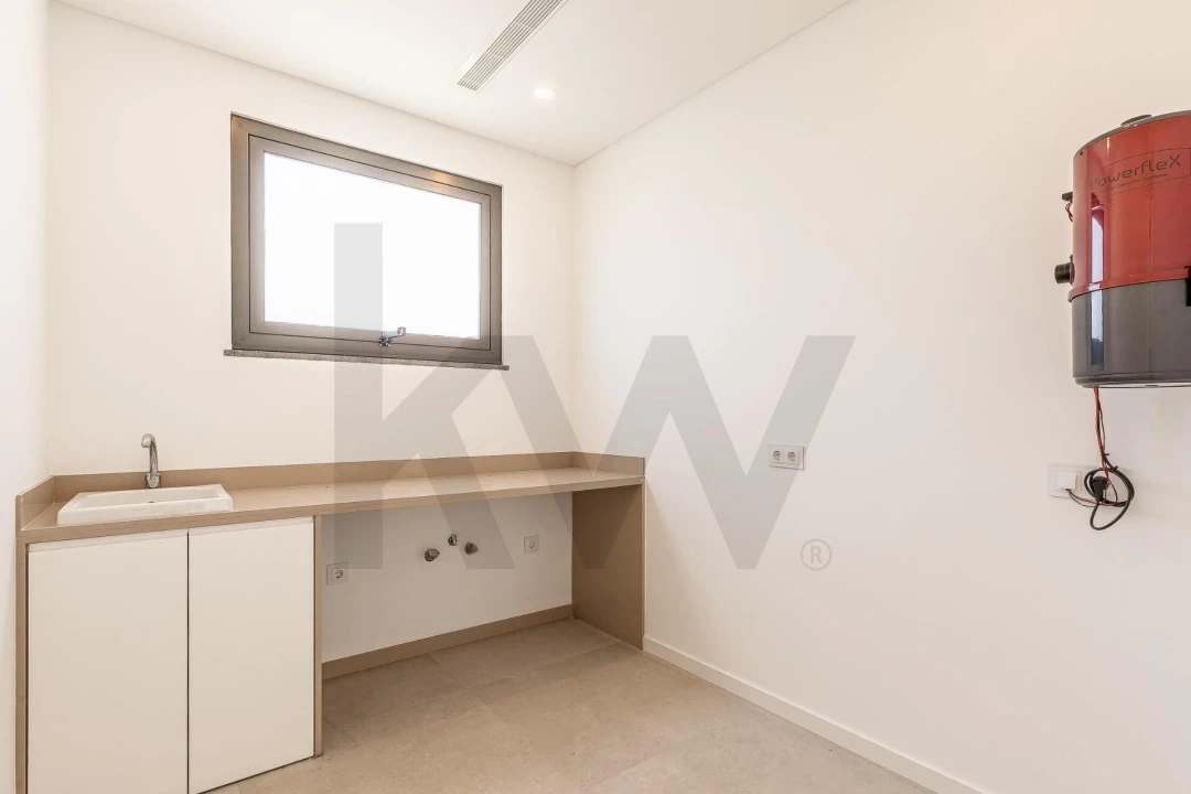 Moradia T3 para Venda em Arco da Calheta Foto 48