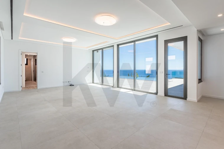 Moradia T3 para Venda em Arco da Calheta Foto 44