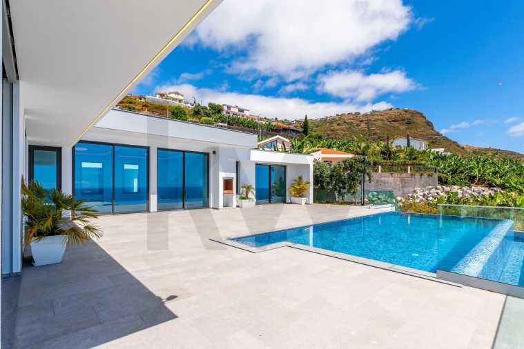 Moradia T3 para Venda em Arco da Calheta Foto 13