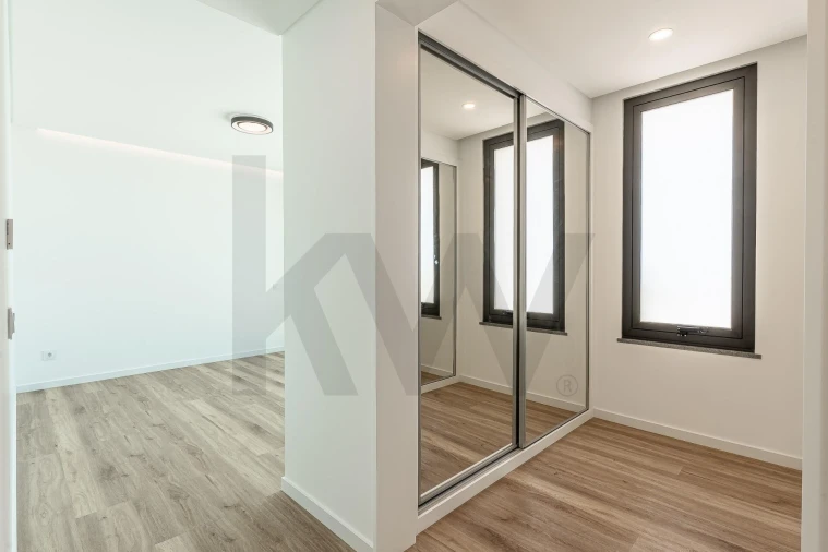 Moradia T3 para Venda em Arco da Calheta Foto 23