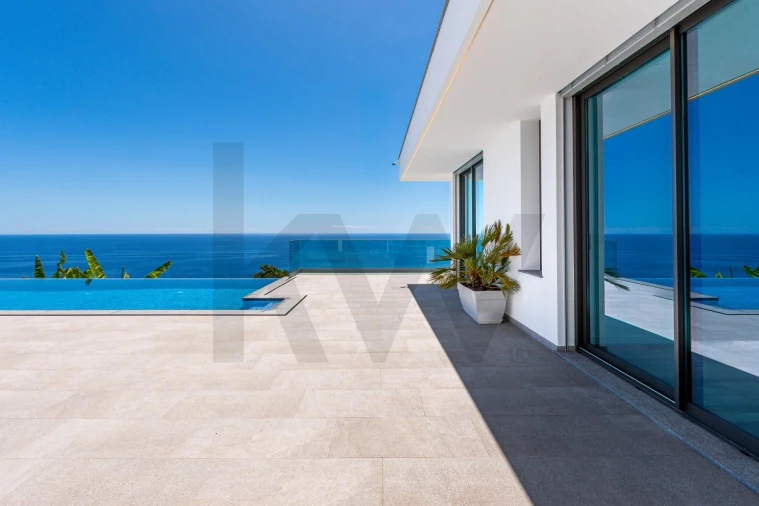 Moradia T3 para Venda em Arco da Calheta Foto 7