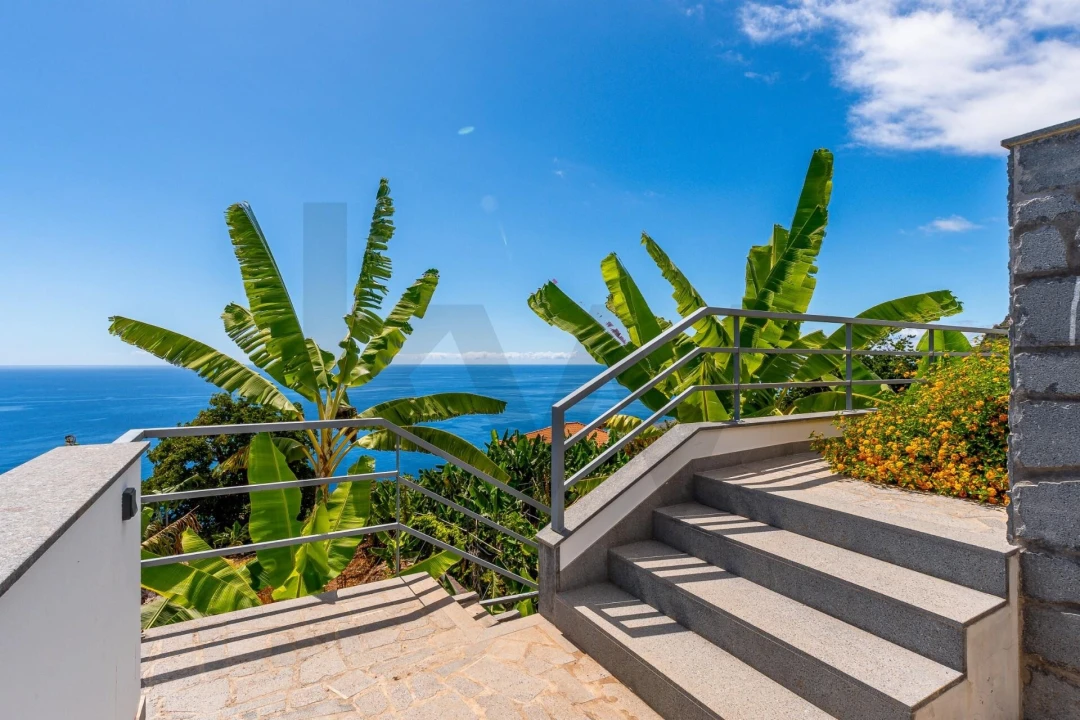 Moradia T3 para Venda em Arco da Calheta Foto 15