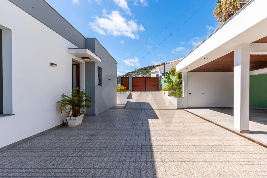 Moradia T3 para Venda em Arco da Calheta Foto 52