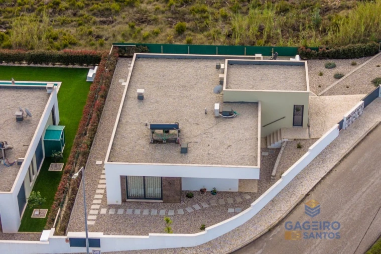 Moradia T3 para Venda em Tornada e Salir do Porto Foto 38