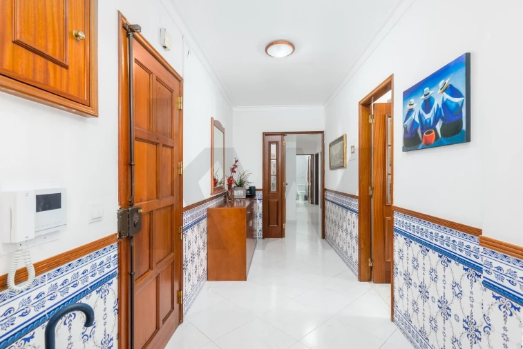 Apartamento T3 para Venda em Massamá e Monte Abraão Foto 8