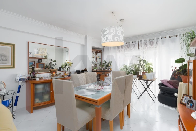 Apartamento T3 para Venda em Massamá e Monte Abraão Foto 5