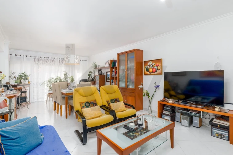 Apartamento T3 para Venda em Massamá e Monte Abraão Foto 4
