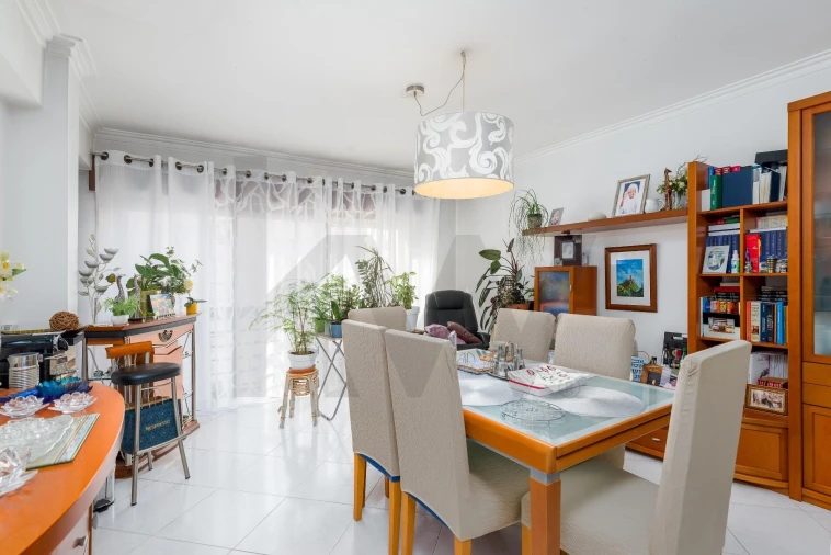 Apartamento T3 para Venda em Massamá e Monte Abraão Foto 6