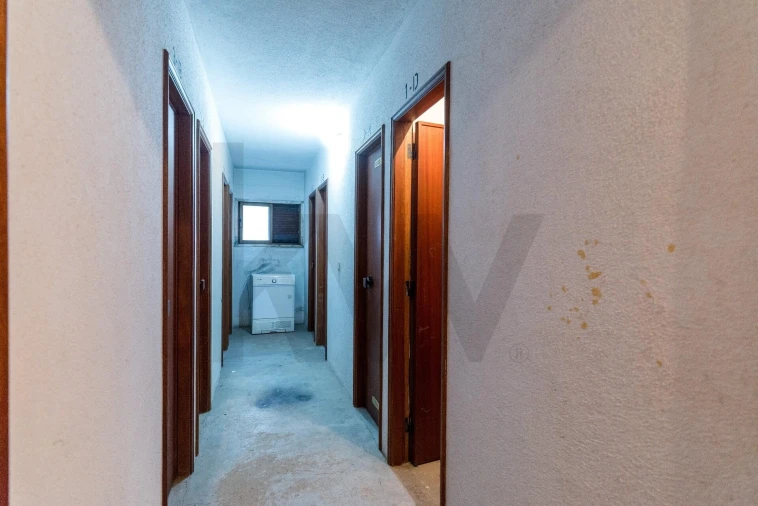 Apartamento T3 para Venda em Massamá e Monte Abraão Foto 26