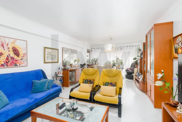 Apartamento T3 para Venda em Massamá e Monte Abraão Foto 3