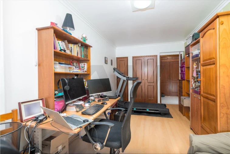 Apartamento T3 para Venda em Massamá e Monte Abraão Foto 22