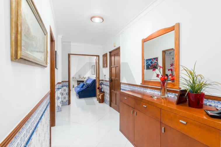 Apartamento T3 para Venda em Massamá e Monte Abraão Foto 9