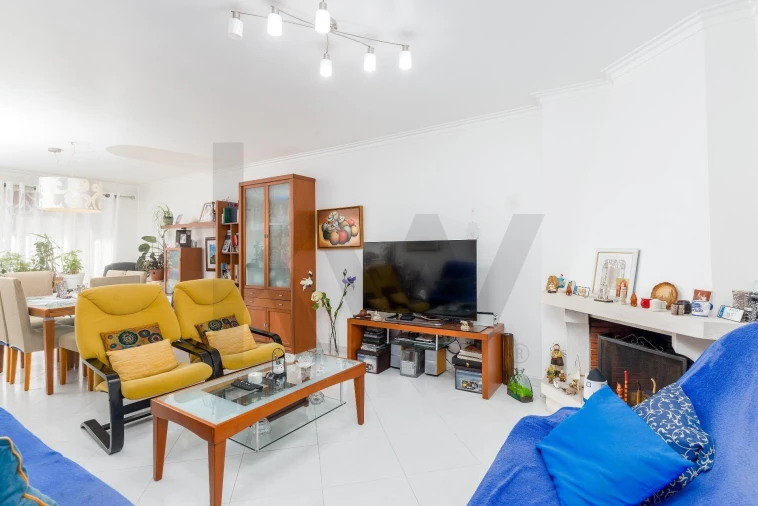 Apartamento T3 para Venda em Massamá e Monte Abraão Foto 1