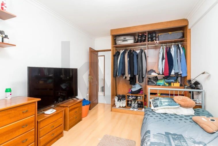 Apartamento T3 para Venda em Massamá e Monte Abraão Foto 18