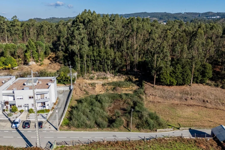 Terreno para Venda em Escapães Foto 5