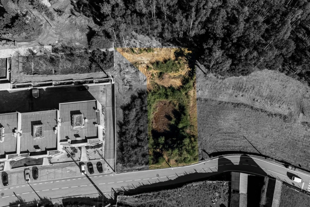 Terreno para Venda em Escapães Foto 4