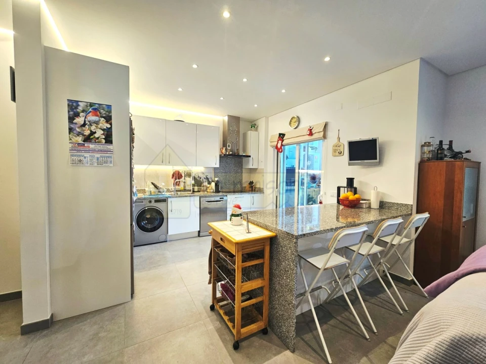 Apartamento T2 para Venda em Loule (São Sebastião) Foto 2