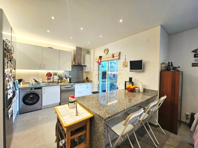 Apartamento T2 para Venda em Loule (São Sebastião) Foto 1