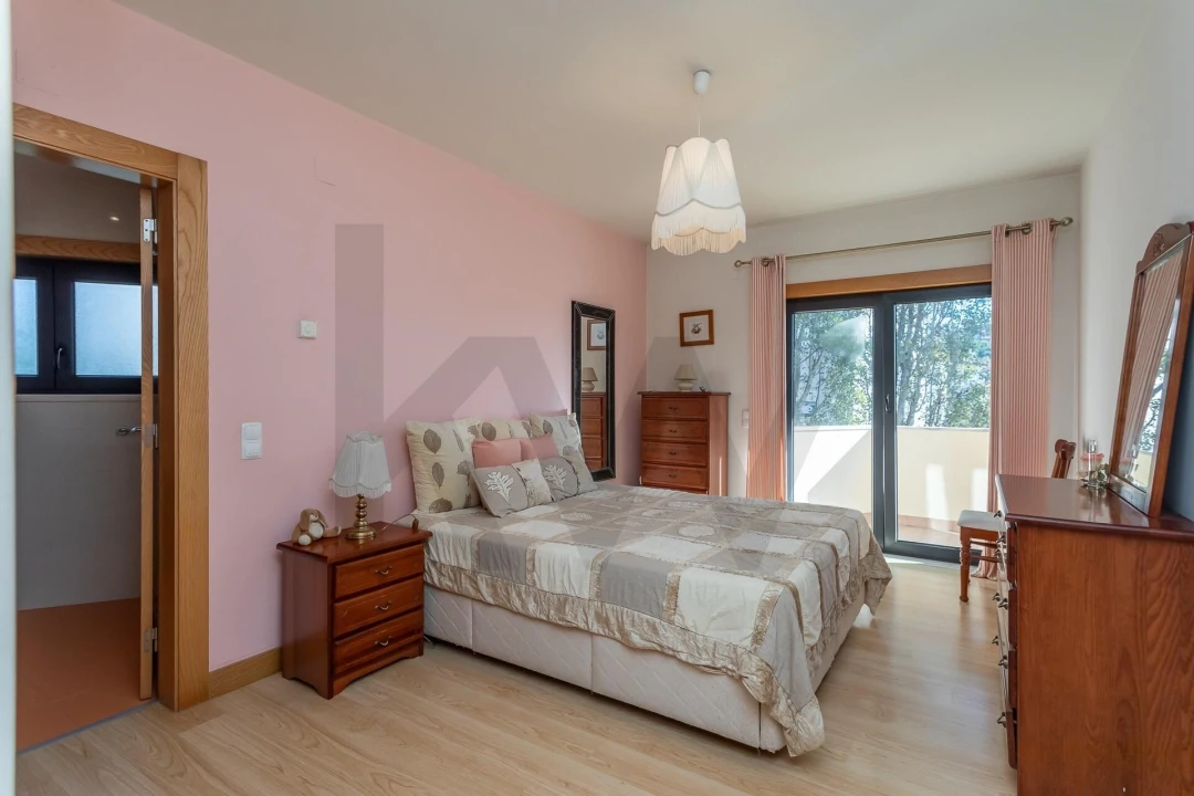 Apartamento T4 para Venda em São Domingos de Rana Foto 19