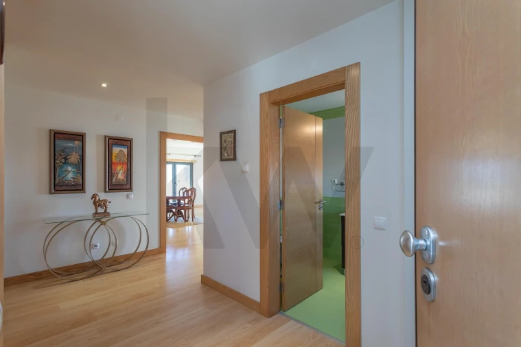 Apartamento T4 para Venda em São Domingos de Rana Foto 9