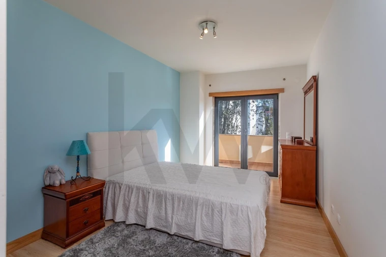 Apartamento T4 para Venda em São Domingos de Rana Foto 15