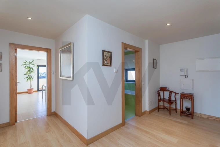 Apartamento T4 para Venda em São Domingos de Rana Foto 3