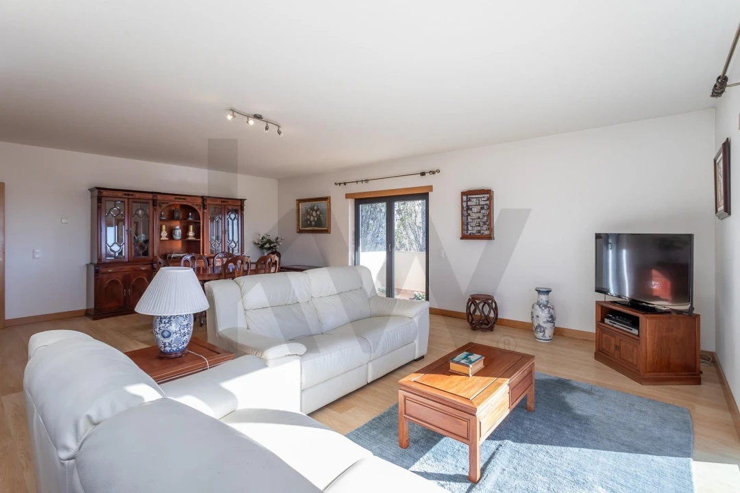 Apartamento T4 para Venda em São Domingos de Rana Foto 30