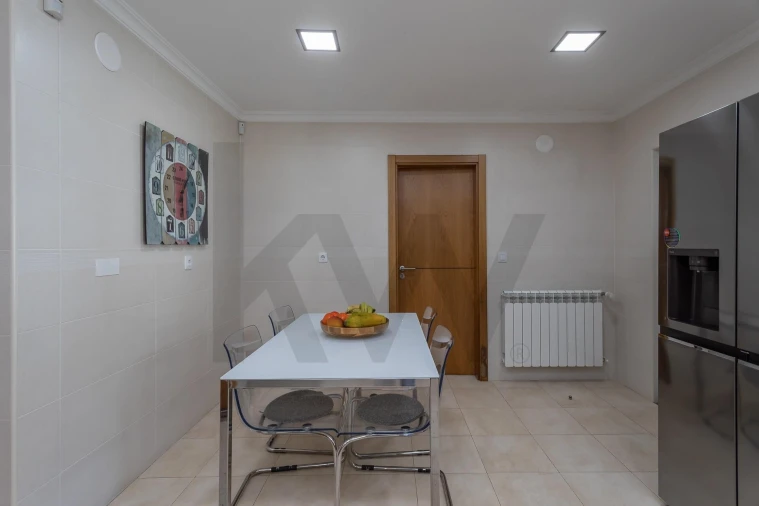 Moradia T4 para Venda em Azeitão (São Lourenço e São Simão) Foto 46