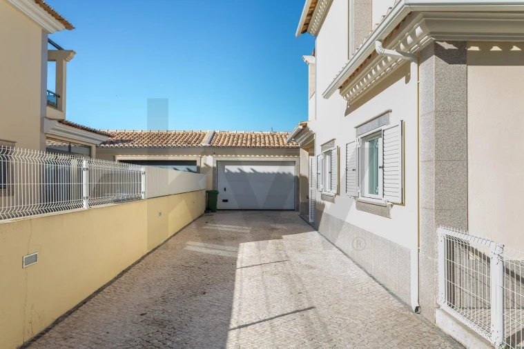 Moradia T4 para Venda em Azeitão (São Lourenço e São Simão) Foto 20