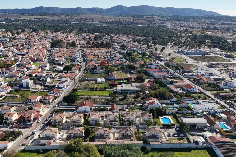 Moradia T4 para Venda em Azeitão (São Lourenço e São Simão) Foto 2
