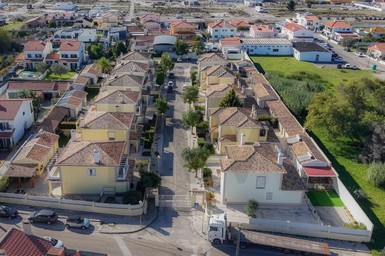 Moradia T4 para Venda em Azeitão (São Lourenço e São Simão) Foto 8