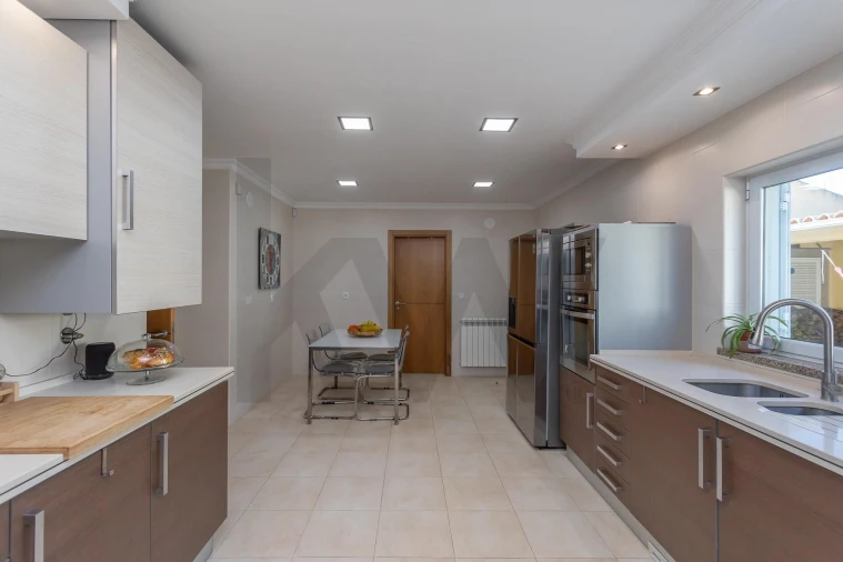 Moradia T4 para Venda em Azeitão (São Lourenço e São Simão) Foto 43