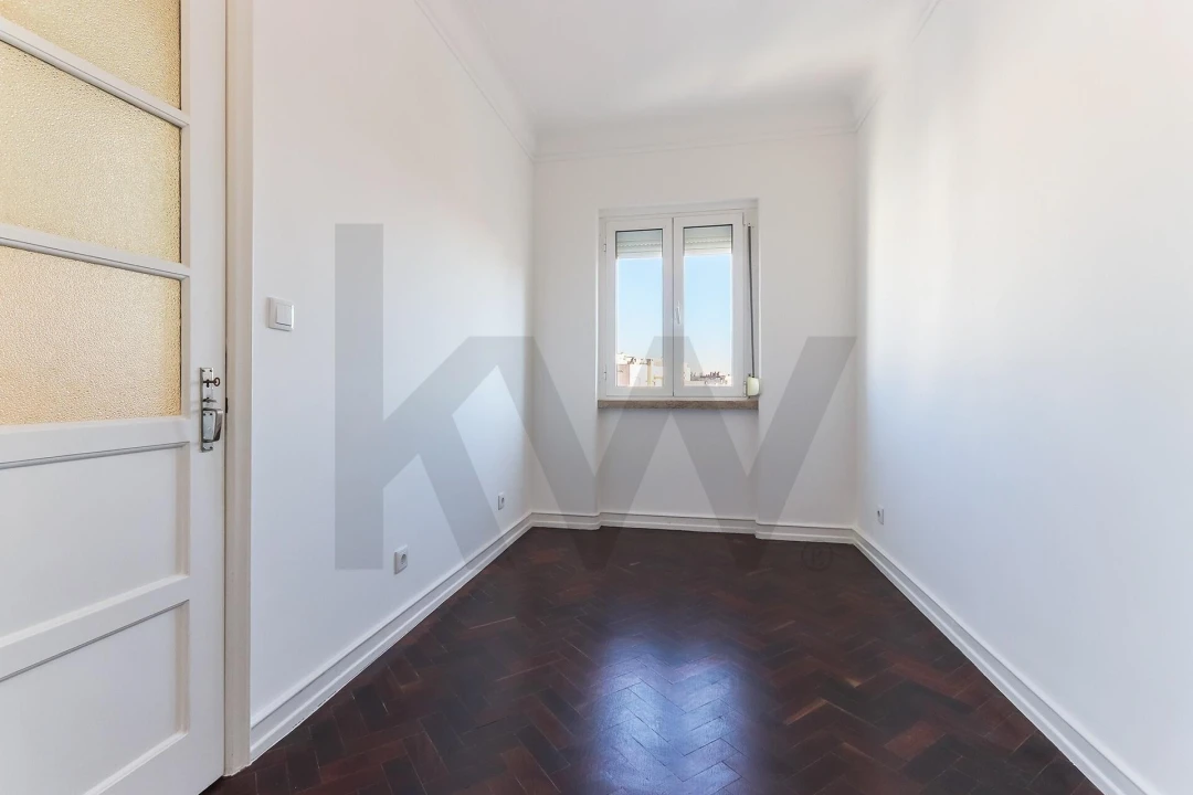 Apartamento T3 para Arrendamento em Alvalade Foto 16