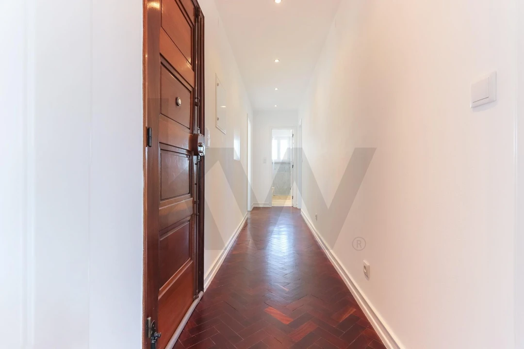 Apartamento T3 para Arrendamento em Alvalade Foto 18