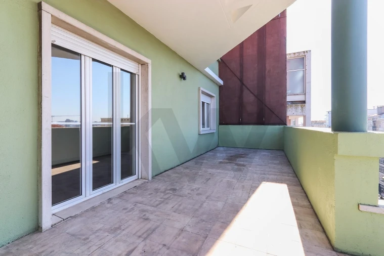 Apartamento T3 para Arrendamento em Alvalade Foto 35