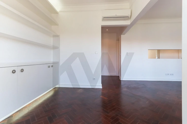 Apartamento T3 para Arrendamento em Alvalade Foto 6
