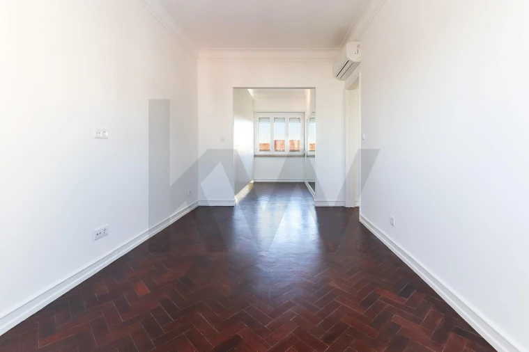 Apartamento T3 para Arrendamento em Alvalade Foto 30