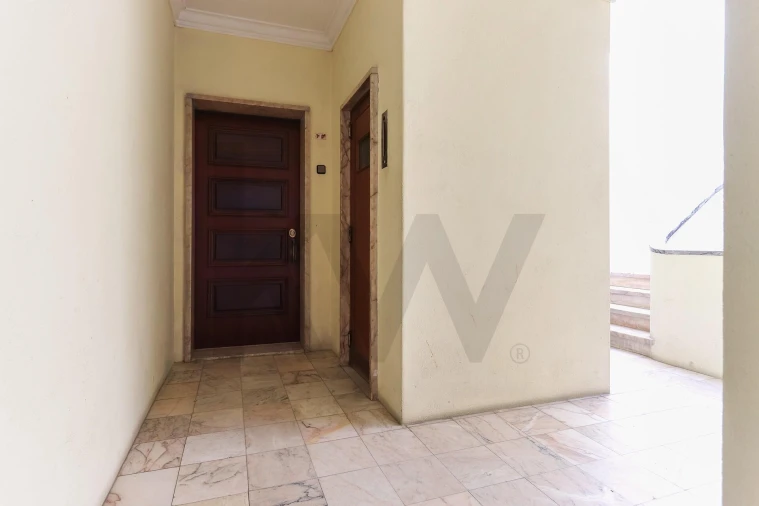 Apartamento T3 para Arrendamento em Alvalade Foto 19