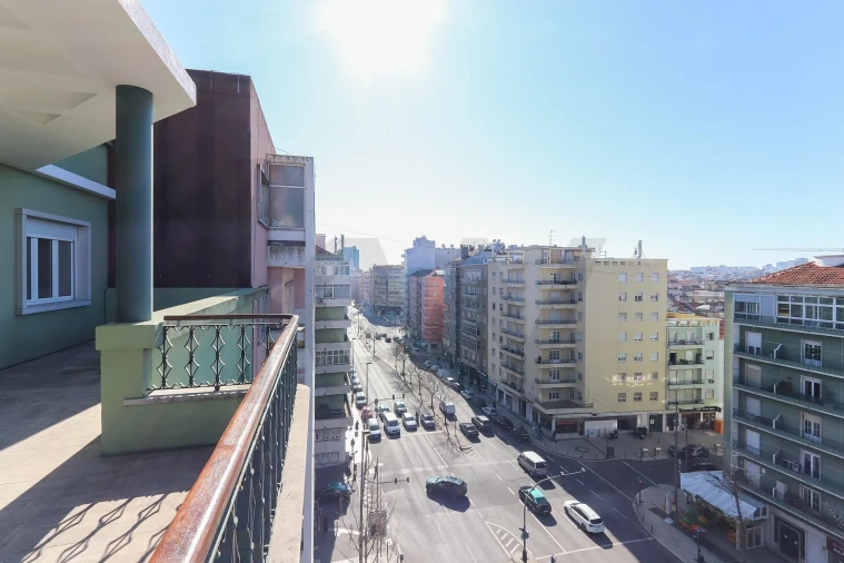 Apartamento T3 para Arrendamento em Alvalade Foto 34