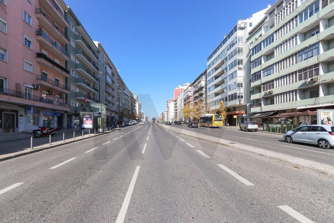 Apartamento T3 para Arrendamento em Alvalade Foto 39