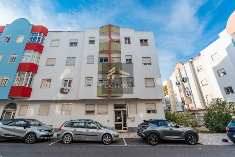 Apartamento T2 para Venda em Pinhal Novo Foto 25