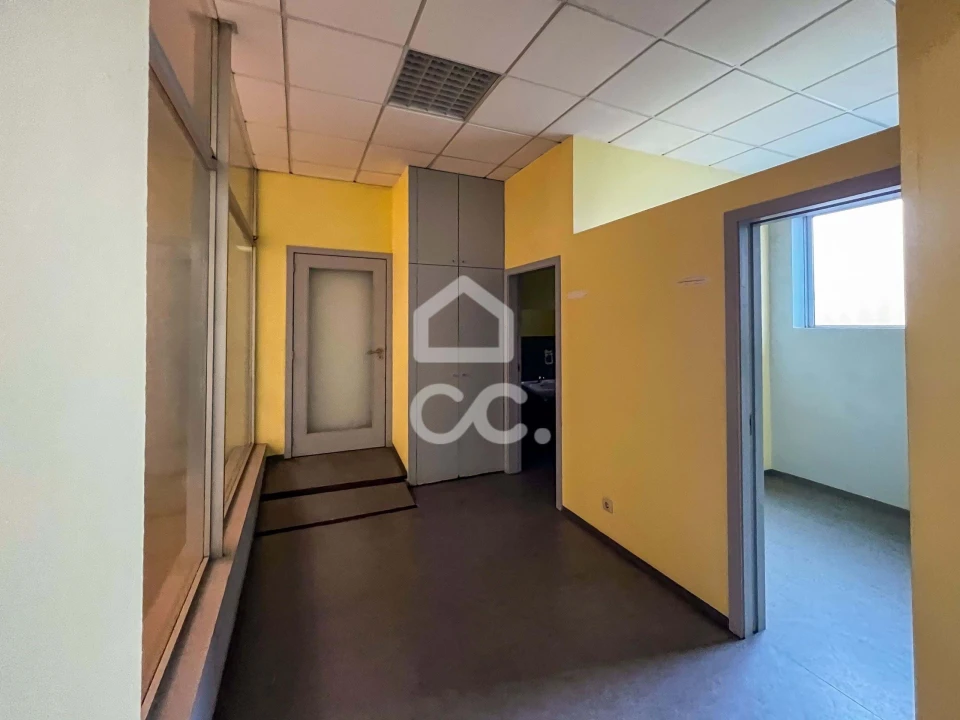 Negócio para Arrendamento em Selho (São Jorge) Foto 5