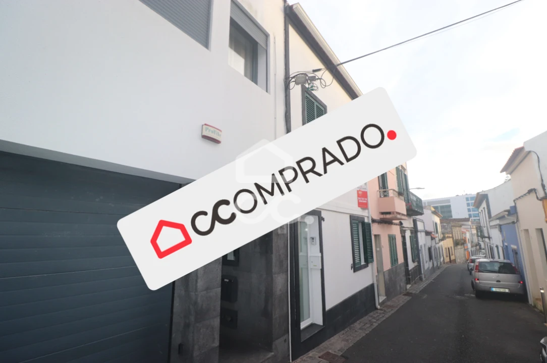 Moradia T3 para Venda em Ponta Delgada (São Pedro) Foto 1