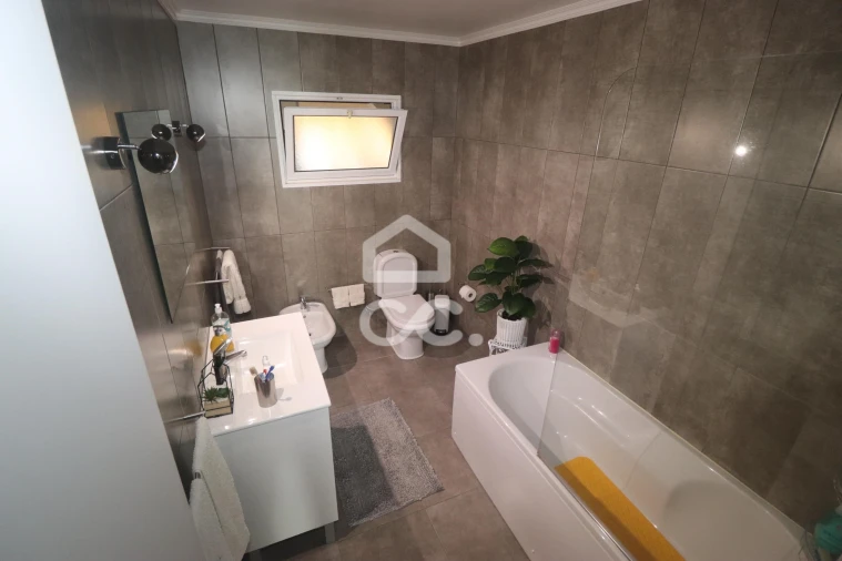 Moradia T3 para Venda em Ponta Delgada (São Pedro) Foto 17