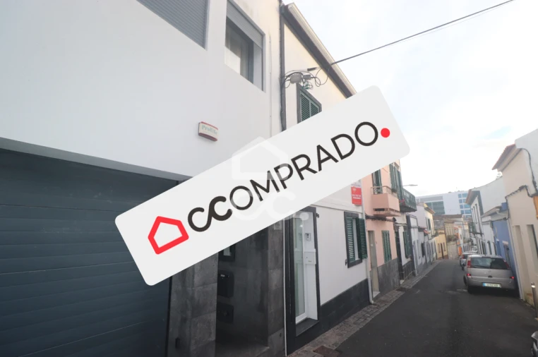 Moradia T3 para Venda em Ponta Delgada (São Pedro)