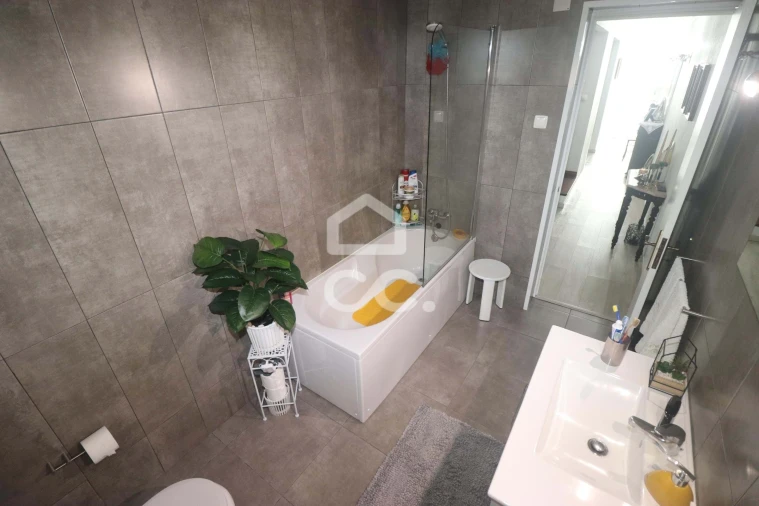 Moradia T3 para Venda em Ponta Delgada (São Pedro) Foto 18