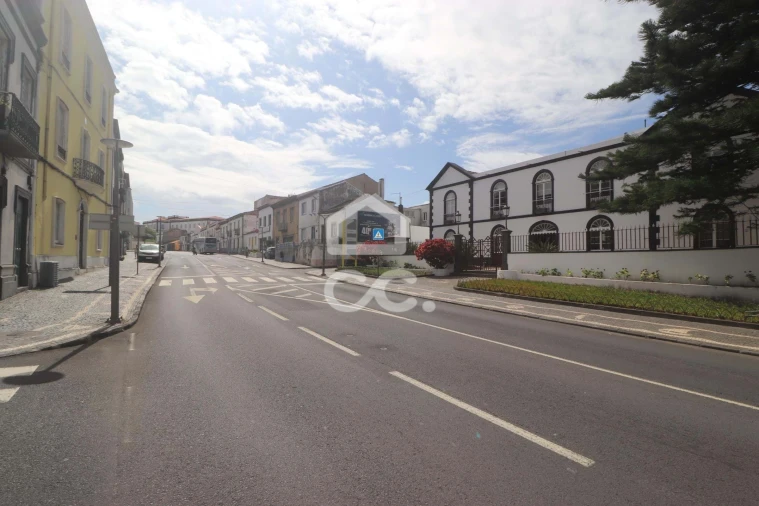 Moradia T3 para Venda em Ponta Delgada (São Pedro) Foto 47