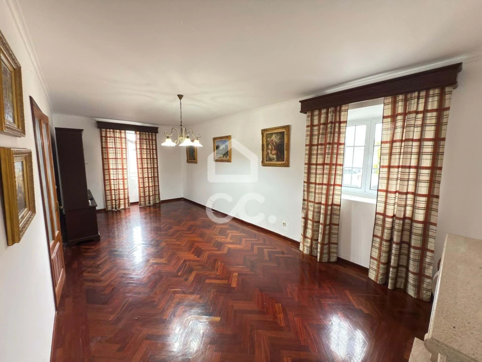 Moradia T4 para Venda em Lagoa (Nossa Senhora do Rosario) Foto 11