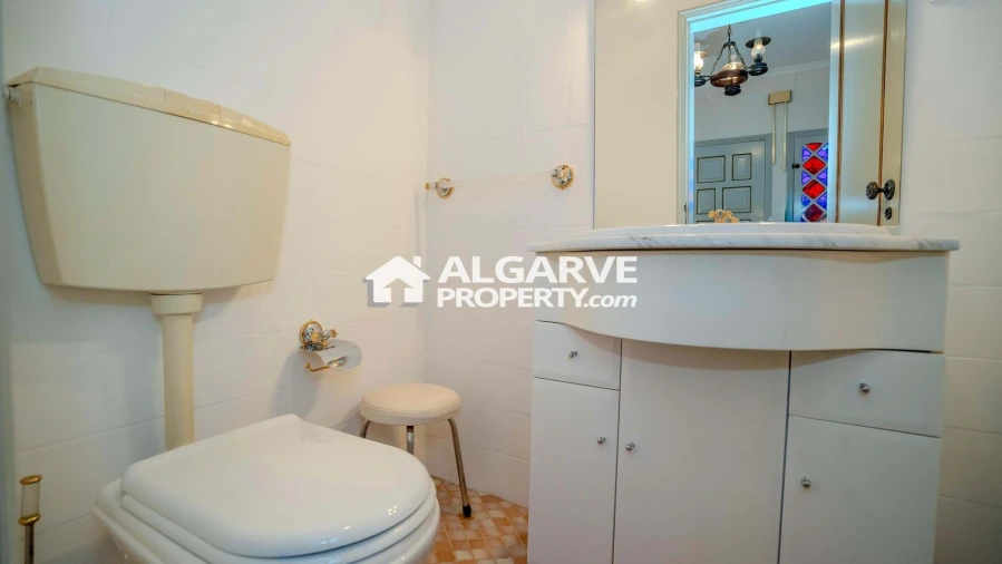 Moradia T4 para Venda em Quarteira Foto 38